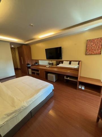 Interpark Hotel Olongapo Exterior photo