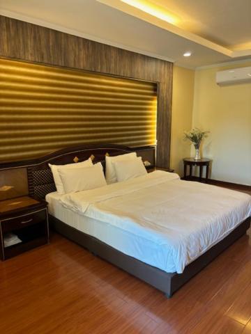 Interpark Hotel Olongapo Exterior photo